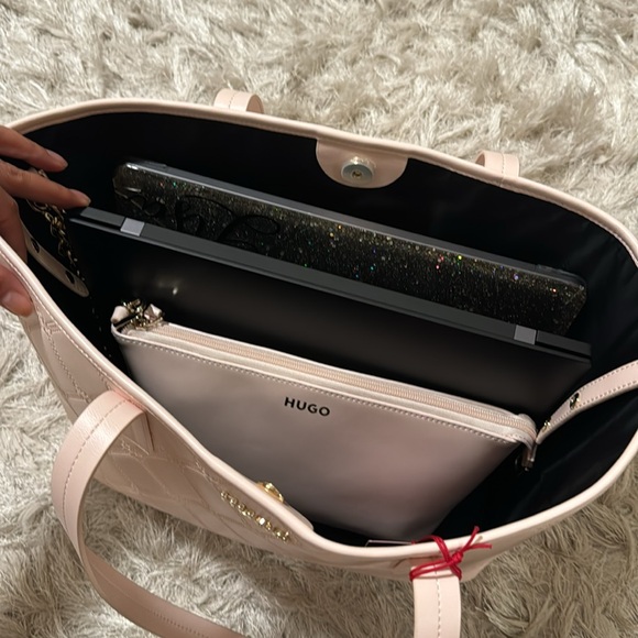 Hugo Boss Tote - Picture 11 of 12
